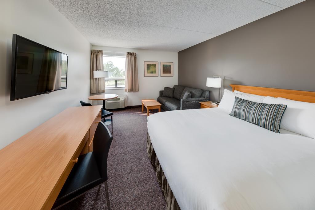 Heritage Inn Hotel & Convention Centre - מוס ג'או מראה חיצוני תמונה