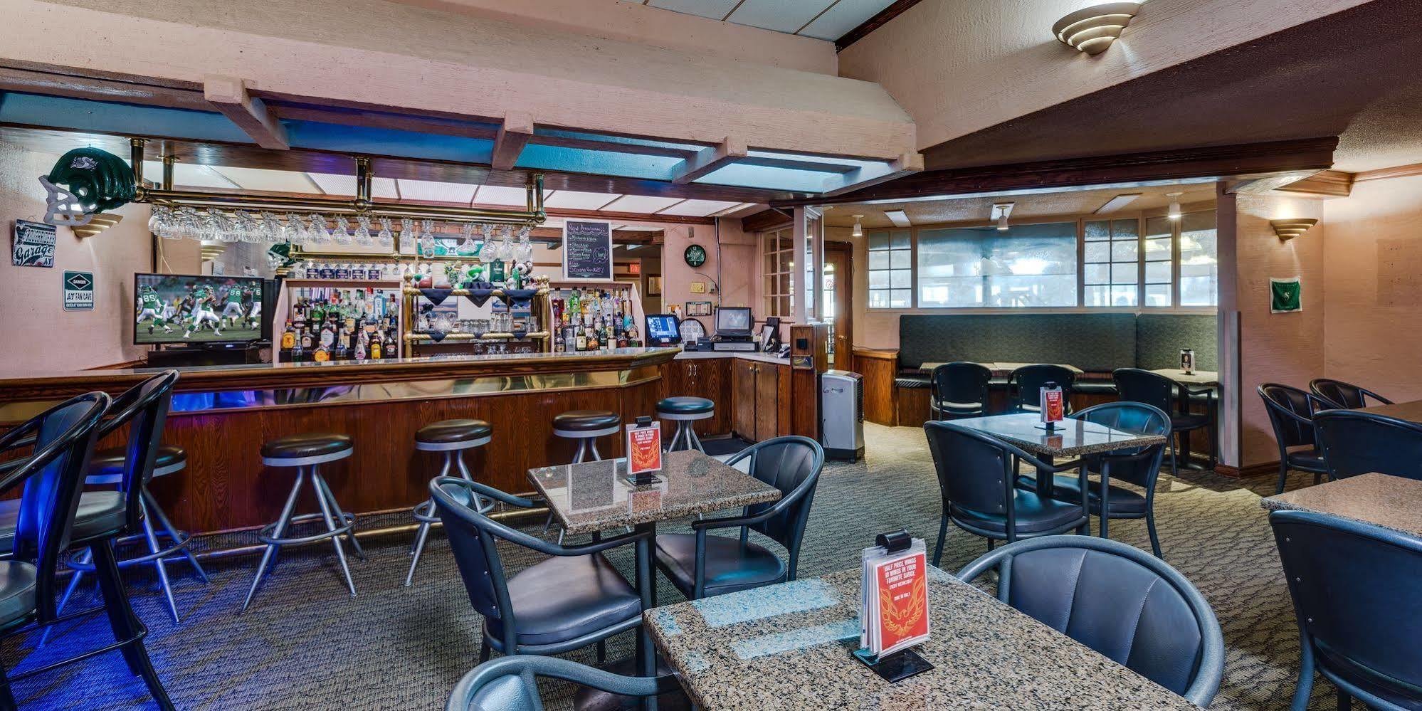 Heritage Inn Hotel & Convention Centre - מוס ג'או מראה חיצוני תמונה